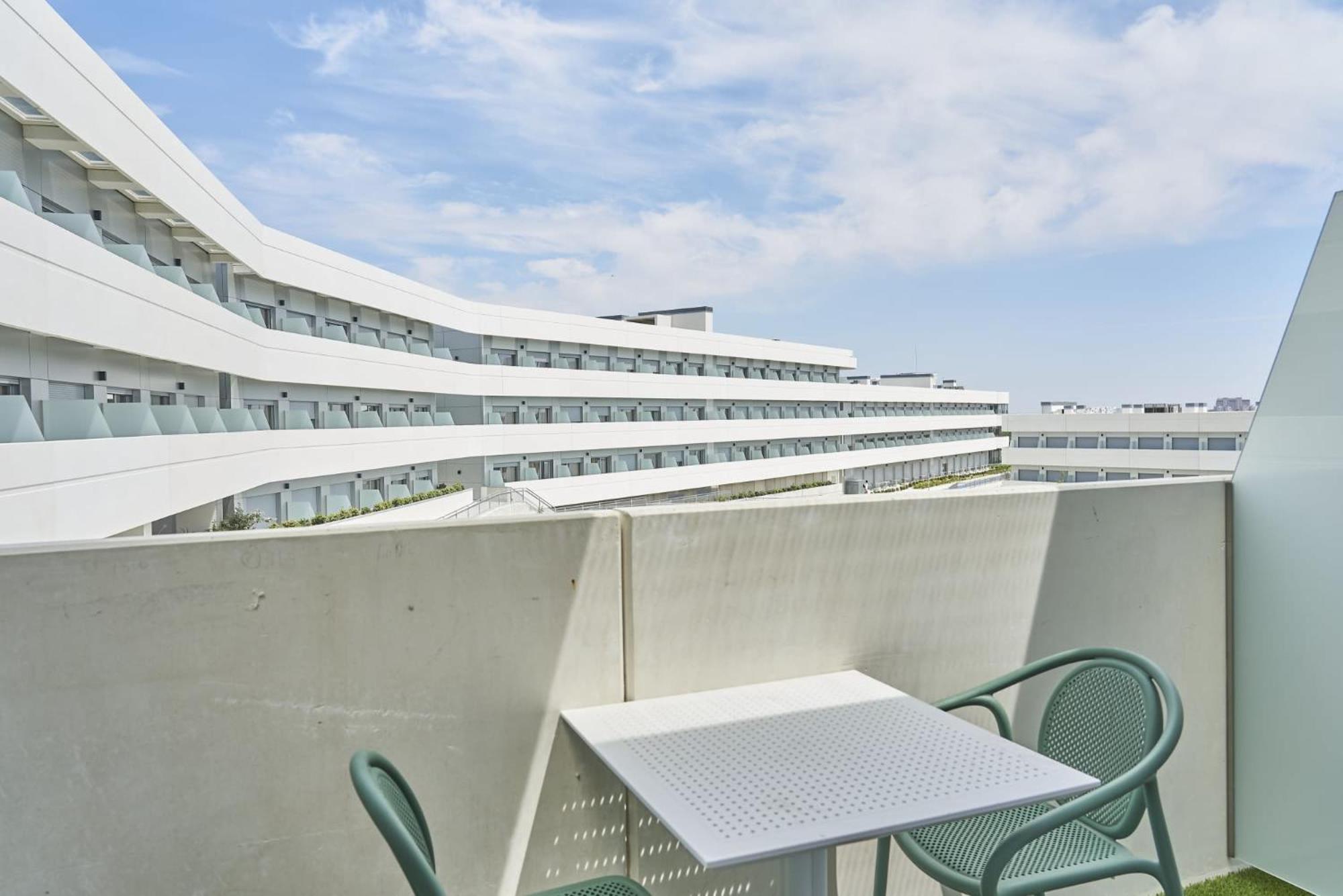 Student Experience Madrid Pozuelo - Luxury Hostel Pozuelo de Alarcón Esterno foto