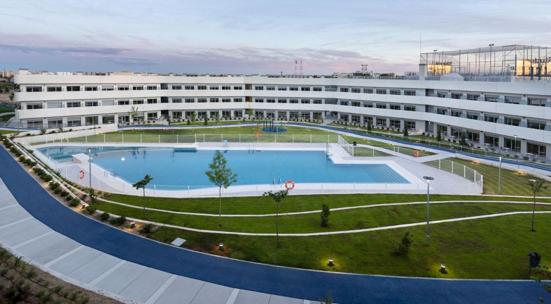 Student Experience Madrid Pozuelo - Luxury Hostel Pozuelo de Alarcón Esterno foto